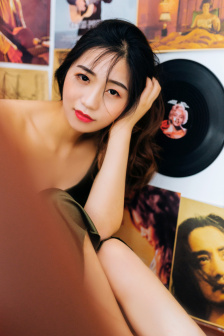 哎吔女朋友下载